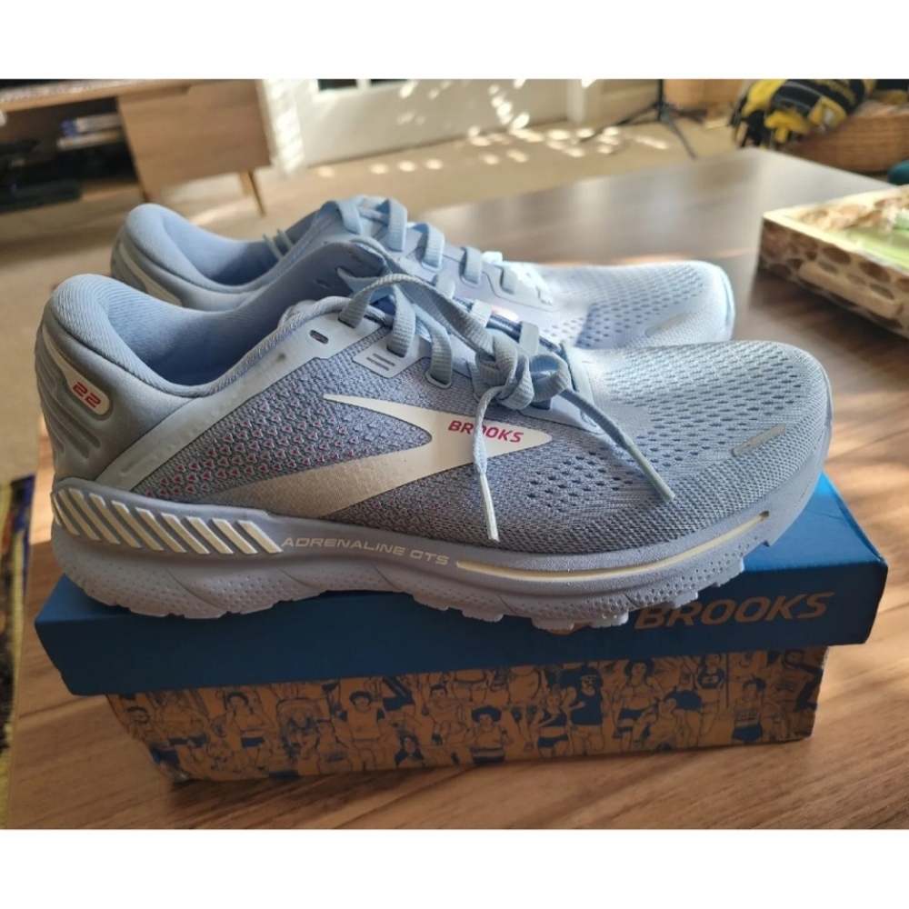 Brooks Adrenaline GTS 22
